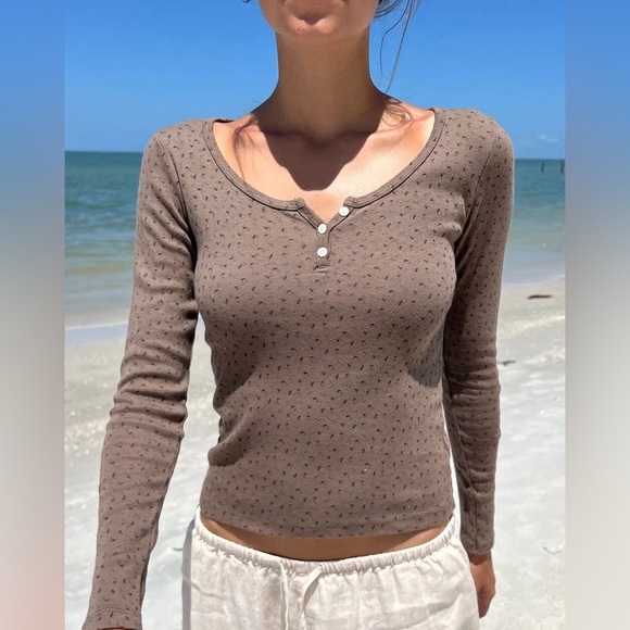 Brandy melville Zelly floral top - Picture 1 of 5